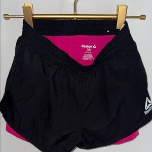 Reebok Girls Medium 7/8 Black Athletic Shorts with Pink Liner